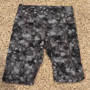 Athleta Salutation Cropped Leggings